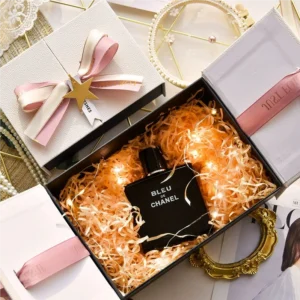 Customize a visually appealing cosmetic box with a logo