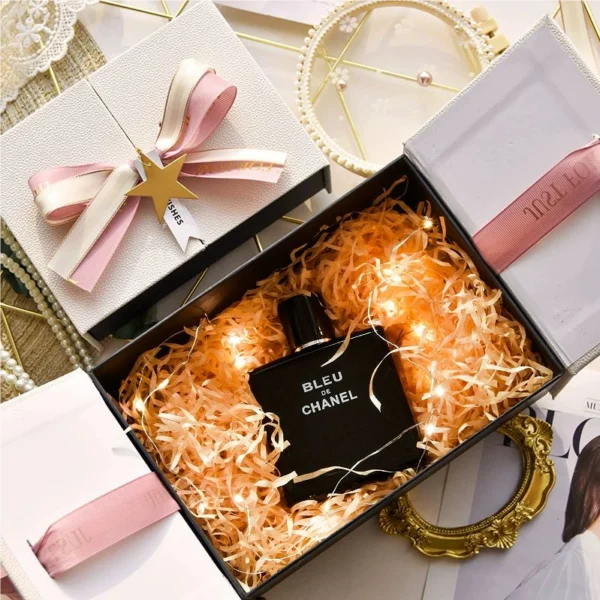 Customize a visually appealing cosmetic box with a logo