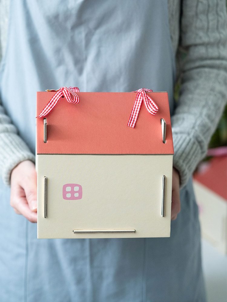 gingerbread house gift box