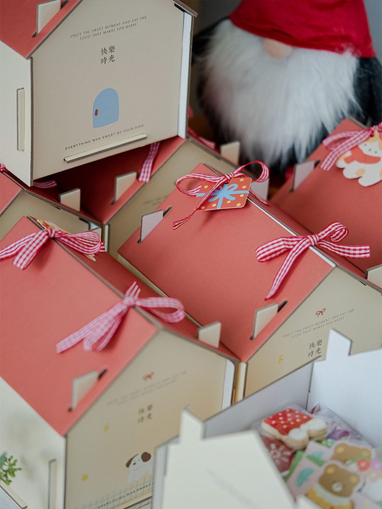 hand folded gift box